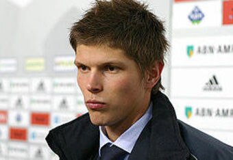 275px-klaas_jan_huntelaar_2_crop_340x234