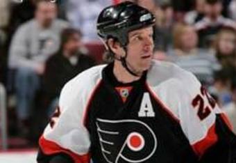 Knuble_blackflyers_play_crop_340x234