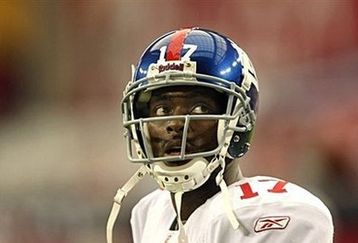 Nfl_nyg_plaxico_burress_in_helm_feature