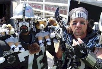 Teddy_bear_raiders_feature