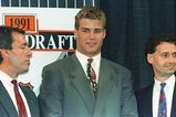 Nhl_ap_lindros1_300_more_feature