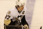 5340011_penguins_v_panthers_crop_150x100