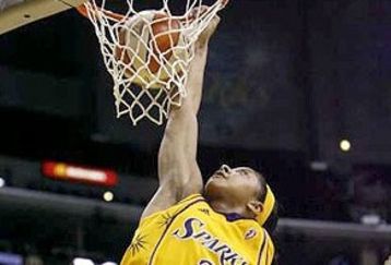Candaceparkerdunk_feature