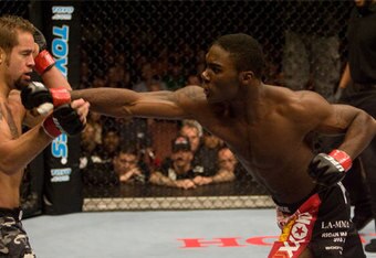 Ufc76clementi_vs_johnson1_crop_340x234