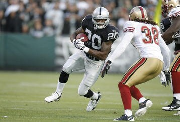 San_francisco_49ers_v_oakland_r_feature