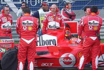 661px-marlboro-ferrari_feature