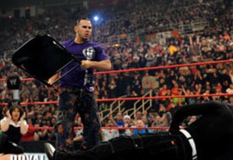 Matt_hits_jeff_crop_340x234