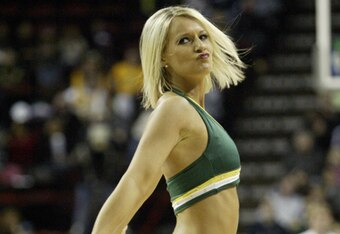 56061170_sonics_dance_team_crop_340x234