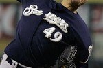 Yovani_gallardo_crop_150x100