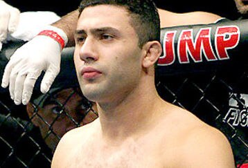 8158-karoparisyan002ufc53_feature