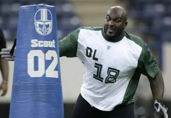 Nfl_combine_football_400_crop_340x234