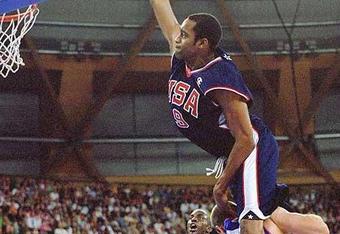 Vince-carter-olympic-dunk_crop_340x234