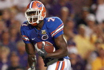 BATON ROUGE, LA - OCTOBER 6: Cornelius Ingram #7 of the Florida Gators carries the ball against the LSU Tigers at Tiger Stadium on October 6 , 2007 in Baton Rouge, Louisiana. LSU defeated Florida 28-24. (Photo by Doug Benc/Getty Images) 