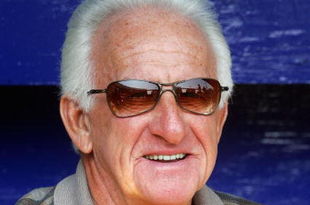 FLUSHING, NY - APRIL 15:  Former player and announcer Bob Uecker looks on before the Milwaukee Brewers play the New York Mets on April 15, 2006 at Shea Stadium in the Flushing neighborhood of the Queens borough of New York City. The Brewers defeated the Mets 8-2. (Photo by Jim McIsaac/Getty Images)                         