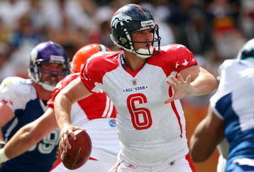 HONOLULU, HI - FEBRUARY 08: Quarterback Jay Cutler #6 of the AFC All-Stars Denver Broncos throws a pass against the NFC All-Stars in the 2009 NFL Pro Bowl at Aloha Stadium on February 8, 2009 in Honolulu, Hawaii. The NFC defeated the AFC 30-21. (Photo by Paul Spinelli/Getty Images)