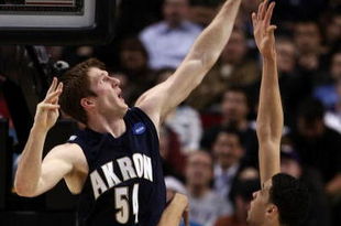 PORTLAND, OR - MARCH 19: Austin Daye #5 of the Gonzaga Bulldogs has his shot blocked by Mike Bardo #54 of the Akron Zips in the first half during the first round of the NCAA Division I Men's Basketball Tournament at the Rose Garden on March 19, 2009 in Portland, Oregon. (Photo by Jonathan Ferrey/Getty Images)