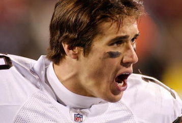 ORCHARD PARK, NY - NOVEMBER 17:  Brady Quinn #10  of the Cleveland Browns talks to his players on the sidelines during NFL action against the Buffalo Bills on November 17, 2008 at Ralph Wilson Stadium in Orchard Park, New York.  (Photo by Rick Stewart/Getty Images)