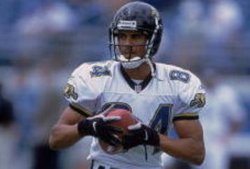 9 Sep 2001:  Sean Dawkins #84 of the Jacksonville Jaguars holds the ball during the game against the Pittsburgh Steelers at Alltel Stadium in Jacksonville, Florida. The Jaguars defeated the Steelers 21-3.Mandatory Credit: Scott Halleran  /Allsport