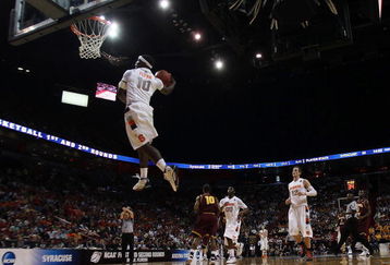 MIAMI - MARCH 22:  Guard Jonny Flynn #10 of the Syracuse Orange goes up to dunk against the Arizona State Sun Devils during the second round of the NCAA Division I Men's Basketball Tournament at the American Airlines Arena on March 22, 2009 in Miami, Florida.  (Photo by Marc Serota/Getty Images)