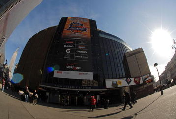 NEW YORK, NY - MARCH 13:  People walk outside of Madison Square Garden before the semifinal round of the Big East Tournament at Madison Square Garden on March 13, 2009 in New York City.  (Photo by Michael Heiman/Getty Images)