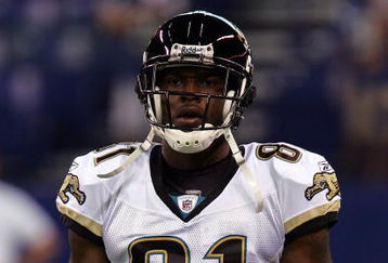 INDIANAPOLIS - SEPTEMBER 21: Wide receiver Mike Walker #81 of the Jacksonville Jaguars before a game against the Indianapolis Colts on September 21, 2008 at Lucas Oil Stadium in Indianapolis, Indiana.  (Photo by Ronald Martinez/Getty Images)
