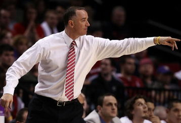 PORTLAND, OR - MARCH 21:  Head coach Ken McDonald of the Western Kentucky Hilltoppers calls out in the second half while taking on the Gonzaga Bulldogs during the second round of the NCAA Division I Men's Basketball Tournament at the Rose Garden on March 21, 2009 in Portland, Oregon.  (Photo by Jonathan Ferrey/Getty Images)