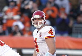 CINCINNATI - DECEMBER 28:  Quarterback Tyler Thigpen #4 of the Kansas City Chiefs calls the play at the line of scrimmage during the NFL game against the Cincinnati Bengals on December 28, 2008 at Paul Brown Stadium in Cincinnati, Ohio.  (Photo by Andy Lyons/Getty Images)