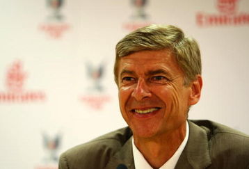 LONDON - JULY 27:  Arsene Wenger, manager of Arsenal, speaks during a press conference prior to the Emirates Cup on July 27, 2007 in London, England.  (Photo by Clive Mason/Getty Images)