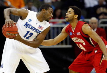 KANSAS CITY, MO - MARCH 21:   Tyreke Evans #12 of the Memphis Tigers looks to make a move against Sean Mosley #14 of the Maryland Terrapins in the first half during the second round of the NCAA Division I Men's Basketball Tournament at the Sprint Center on March 21, 2009 in Kansas City, Missouri. The Tigers defeated the Terrapins 89-70. (Photo by Jamie Squire/Getty Images)
