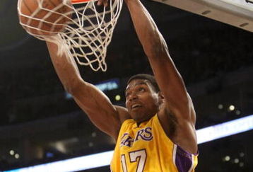 LOS ANGELES - JANUARY 27: Andrew Bynum #17 of the Los Angeles Lakers dunks against the Charlotte Bobcats on January 27, 2009 at Staples Center in Los Angeles, California.   NOTE TO USER: User expressly acknowledges and agrees that, by downloading and/or using this Photograph, user is consenting to the terms and conditions of the Getty Images License Agreement. (Photo by Stephen Dunn/Getty Images)