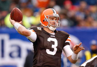 CLEVELAND - NOVEMBER 30:  Quarterback Derek Anderson #3 of the Cleveland Browns passes the ball during their NFL game against the Indianapolis Colts on November 30, 2008 at Cleveland Browns Stadium in Cleveland, Ohio. The Colts defeated the Browns 10-6.  (Photo by Gregory Shamus/Getty Images)