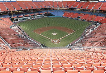 Marlins-home-game_cropped