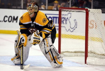 BOSTON - JANUARY 31:  Tuukka Rask of the Boston Bruins waits for the face off against the New York Rangers on January 31, 2009 at the TD Banknorth Garden in Boston, Massachusetts.  (Photo by Elsa/Getty Images)