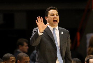 BOISE, ID - MARCH 22: Head Coach Sean Miller of the Xavier Musketeers adjusts his team during the game against the Wisconsin Badgers in the second round of the NCAA Division I Men's Basketball Tournament at the Taco Bell Arena on March 22, 2009 in Boise, Idaho.  (Photo by Jed Jacobsohn/Getty Images)