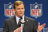 TAMPA, FL - JANUARY 30:  NFL Commissioner Roger Goodell addresses the media at the news conference prior to Super Bowl XLIII on January 30, 2009 at Tampa Convention Center in Tampa, Florida. (Photo by Drew Hallowell/Getty Images)