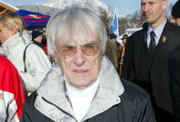 KITZBUEHEL, AUSTRIA - JANUARY 24:  Formula one boss Bernie Ecclestone the men's downhill at the Hahnenkamm Ski Races January 24, 2004 in Kitzbuehel, Austria.  (Photo Sean Gallup/Getty Images)