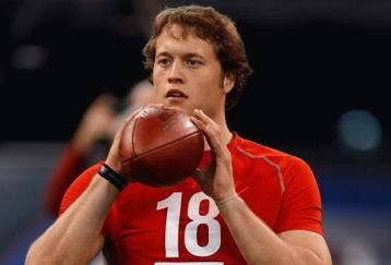 INDIANAPOLIS, IN - FEBRUARY 22:  Quarterback Matthew Stafford of USC passes the football during the NFL Scouting Combine presented by Under Armour at Lucas Oil Stadium on February 22, 2009 in Indianapolis, Indiana. (Photo by Scott Boehm/Getty Images)