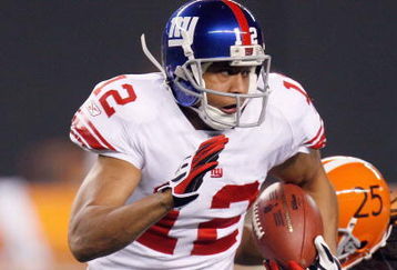 CLEVELAND - OCTOBER 13:  Steve Smith #12 of the New York Giants carries the ball during the game against the Cleveland Browns on October 13, 2008 at Cleveland Browns Stadium in Cleveland, Ohio. (Photo by: Gregory Shamus/Getty Images)
