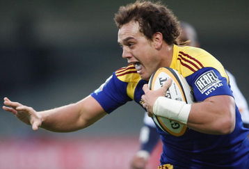 DUNEDIN, NEW ZEALAND - MARCH 21:  Israel Dagg of the Highlanders makes a break during the round six Super 14 match between the Highlanders and the Cheetahs at Carisbrook on March 21, 2009 in Dunedin, New Zealand.  (Photo by Martin Hunter/Getty Images)