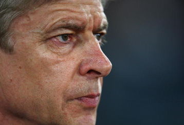 ROME - MARCH 11:  Arsenal Manager Arsene Wenger looks on during the UEFA Champions League, Round of Last 16, Second Leg match between AS Roma and Arsenal at the Stadio Olimpico on March 11, 2009 in Rome, Italy.  (Photo by Jamie McDonald/Getty Images)