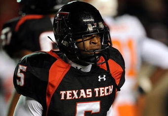 LUBBOCK, TX - NOVEMBER 08:  Wide receiver Michael Crabtree #5 of the Texas Tech Red Raiders during play against the Oklahoma State Cowboys at Jones AT&T Stadium on November 8, 2008 in Lubbock, Texas.  (Photo by Ronald Martinez/Getty Images)
