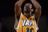 25 Nov 2000:   Joaquim Gomes #10 of the Valparaiso Crusaders gets ready to shoot the ball during the Great Alaska Shootout against the Ohio State Buckeyes at the Sulivan Arena in Anchorage, Alaska. Crusaders defeated Buckeyes 67-64.Mandatory Credit: Otto Greule Jr.  /Allsport