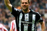 NEWCASTLE, UNITED KINGDOM - APRIL 20:  Newcastle forward Michael Owen celebrates after scoring the first goal during the Barclays Premier League Match between Newcastle United and Sunderland at St James' Park on April 20, 2008 in Newcastle, England.  (Photo by Stu Forster/Getty Images)