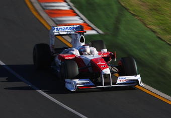 MELBOURNE, AUSTRALIA - MARCH 29:  Jarno Trulli of Italy and Toyota drives on his way to finishing in third position during the Australian Formula One Grand Prix at the Albert Park Circuit on March 29, 2009 in Melbourne, Australia.  (Photo by Mark Thompson/Getty Images)
