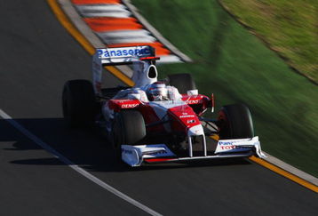 MELBOURNE, AUSTRALIA - MARCH 29:  Jarno Trulli of Italy and Toyota drives on his way to finishing in third position during the Australian Formula One Grand Prix at the Albert Park Circuit on March 29, 2009 in Melbourne, Australia.  (Photo by Mark Thompson/Getty Images)