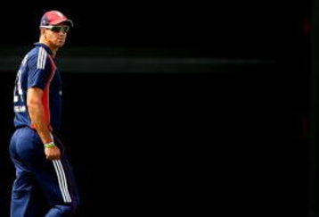 BRIDGETOWN, BARBADOS - MARCH 27:  Kevin Pietersen of England fields during The 3rd One Day International played between The West Indies and England at The Kensington Oval on March 27, 2009 in Bridgetown, Barbados.  (Photo by Julian Herbert/Getty Images)