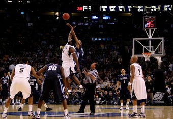 BOSTON - MARCH 28:  The Villanova Wildcats take on the Pittsburgh Panthers during the NCAA Men's Basketball Tournament East Regionals at TD Banknorth Garden on March 28, 2009 in Boston, Massachusetts.  (Photo by Elsa/Getty Images)