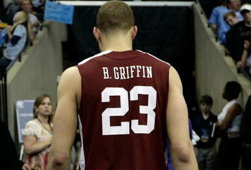 MEMPHIS, TN - MARCH 29:  Blake Griffin #23 of the Oklahoma Sooners walks off the court after losing to the North Carolina Tar Heels during the NCAA Men's Basketball Tournament South Regional Final at the FedExForum on March 29, 2009 in Memphis, Tennessee. The Tar Heels defeated the Sooners 72-60 to advance to the Final Four.  (Photo by Joe Murphy/Getty Images)