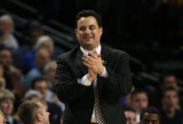 BOSTON - MARCH 26:  Head coach Sean Miller of the Xavier Musketeers claps during their game against the Pittsburgh Panthers during the NCAA Men's Basketball Tournament East Regionals at TD Banknorth Garden on March 26, 2009 in Boston, Massachusetts.  (Photo by Elsa/Getty Images)