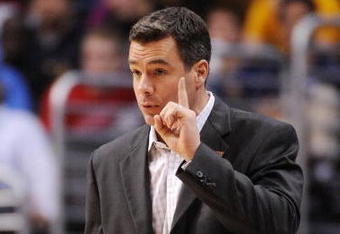 LOS ANGELES, CA - MARCH 12:  Head Coach Tony Bennett of the Washington State Cougars instructs his team during their game against the UCLA Bruins in the Pacific Life Pac-10 Men's Basketball Tournament at the Staples Center on March 12, 2009 in Los Angeles, California.  (Photo by Harry How/Getty Images)